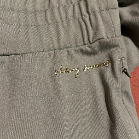 Gymshark x Whitney Simmons Moss Green Joggers Small NWT - Picture 3 of 9